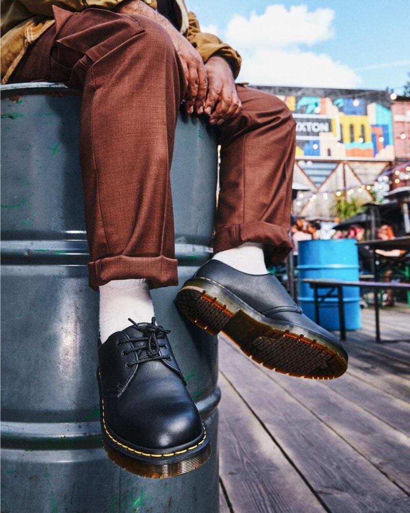 Dr martens oil hotsell resistant